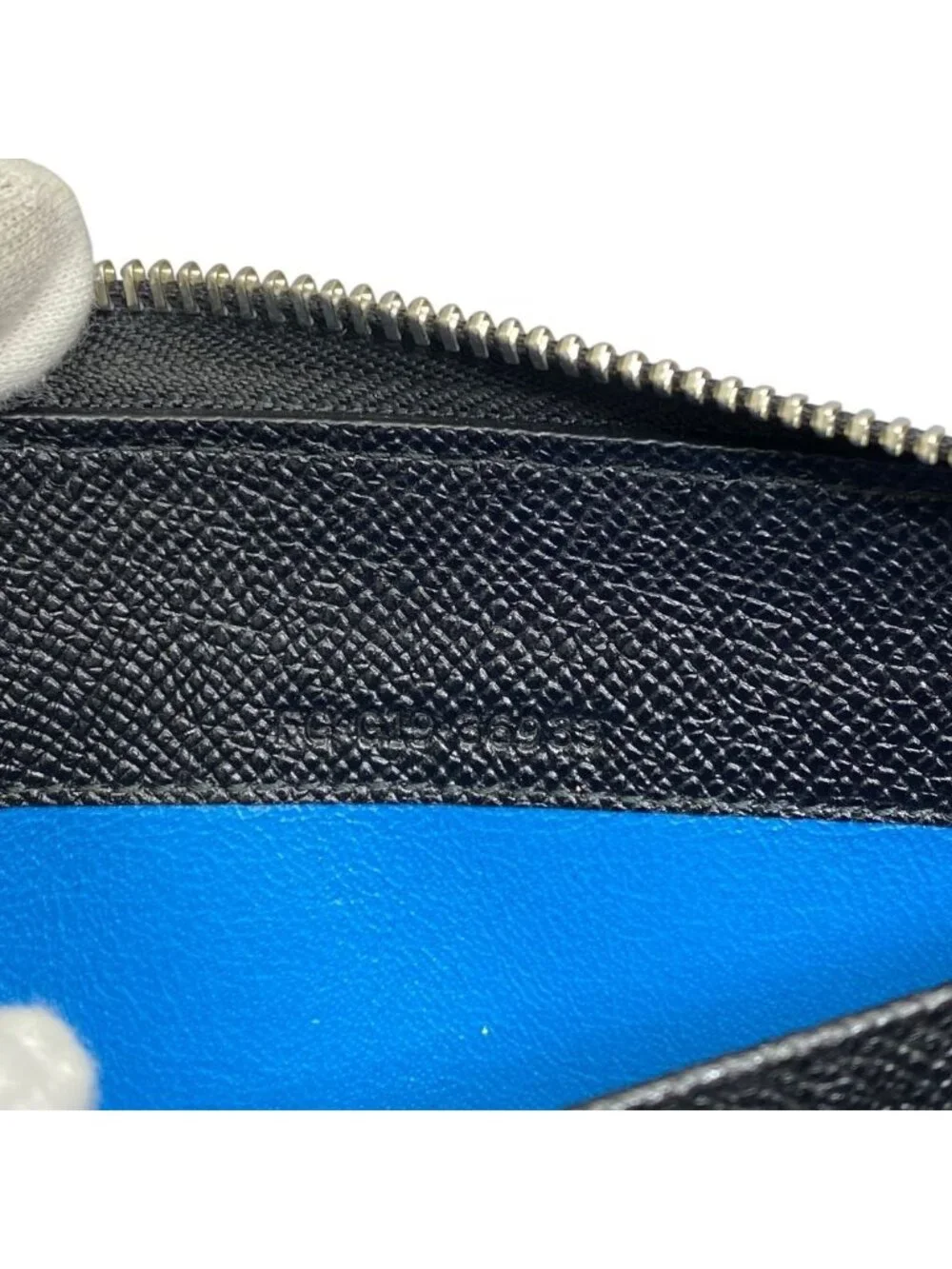 Bvlgari Man Wallet Zip Around Logo Silver Leather Black Sophistication Luxury - Picture 6 of 10